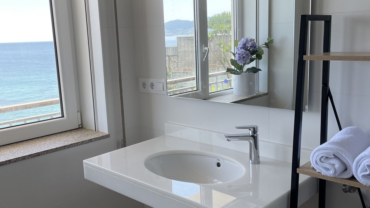 Photo of Bathroom in Quintans