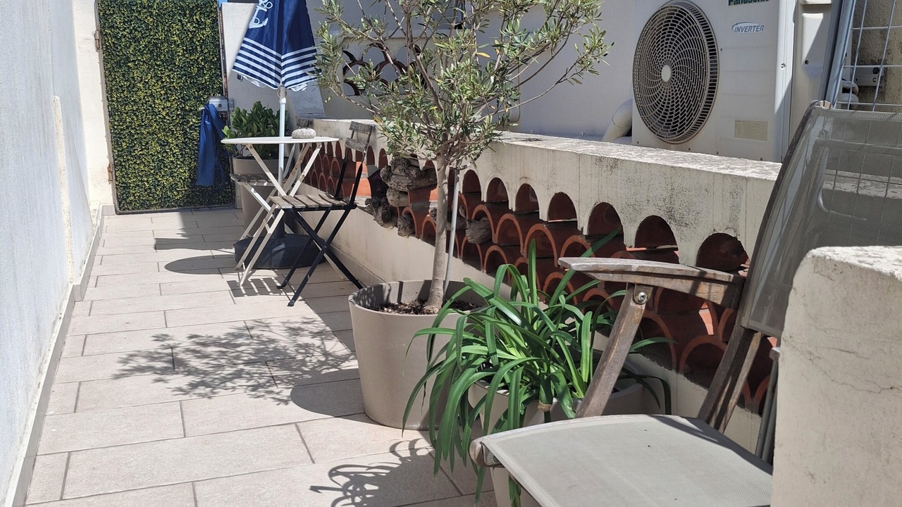 Photo of Patio Balcony in Port-Saint-Louis-du-Rhone