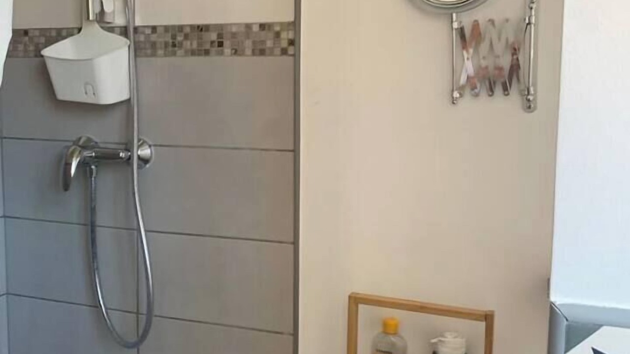 Photo of Bathroom in Port-Saint-Louis-du-Rhone
