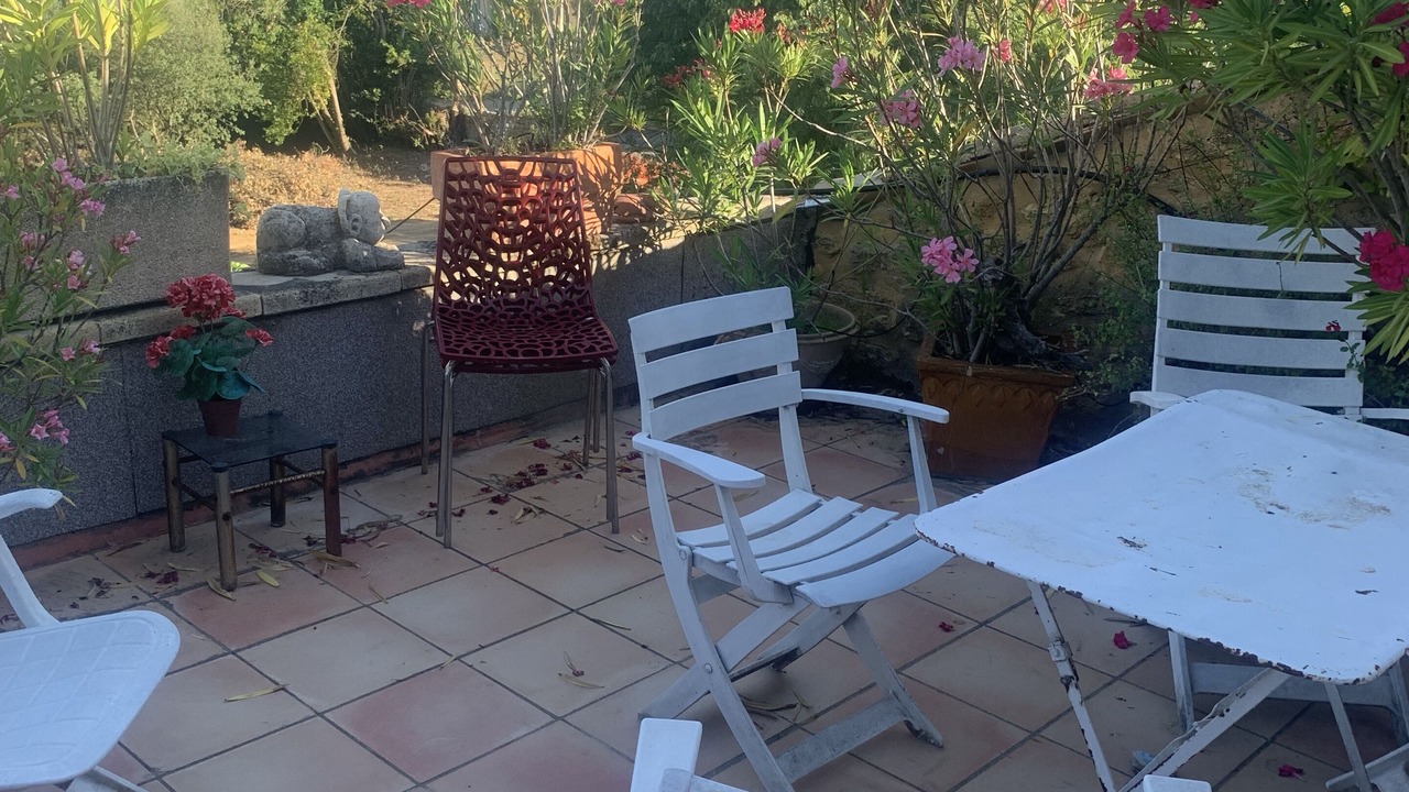 Photo of Patio Balcony in Vers-Pont-du-Gard
