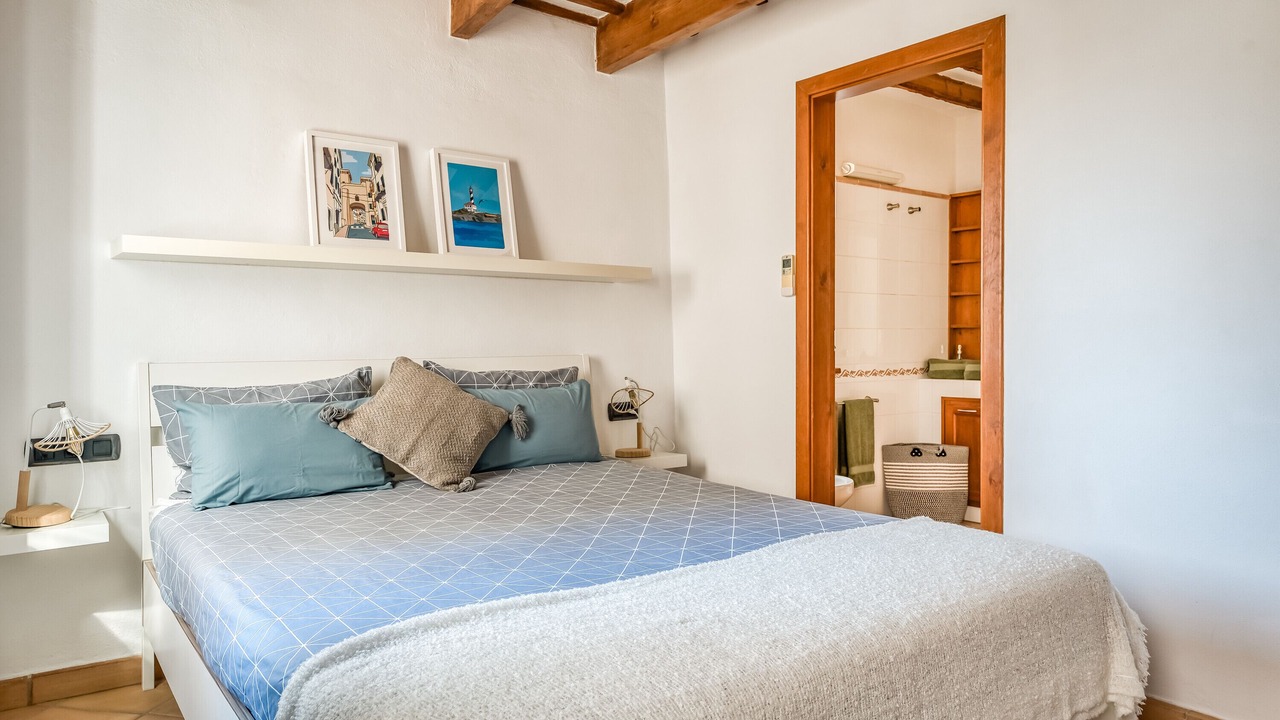 Photo of Bedroom in Mahon