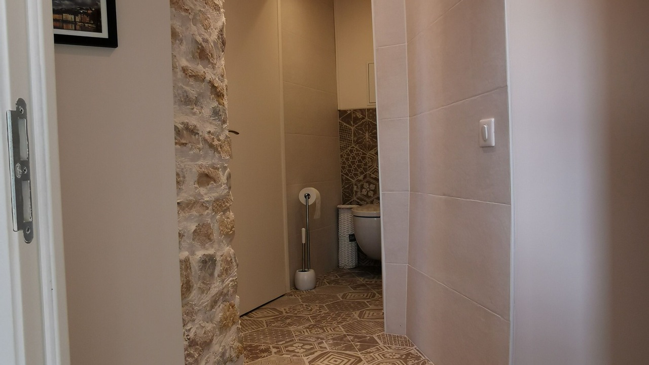 Photo of Bathroom in Griffon - Royale