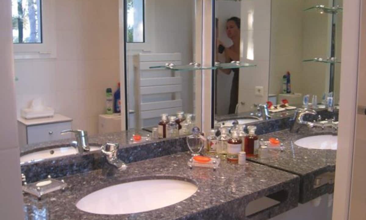 Photo of Bathroom in Aubagne