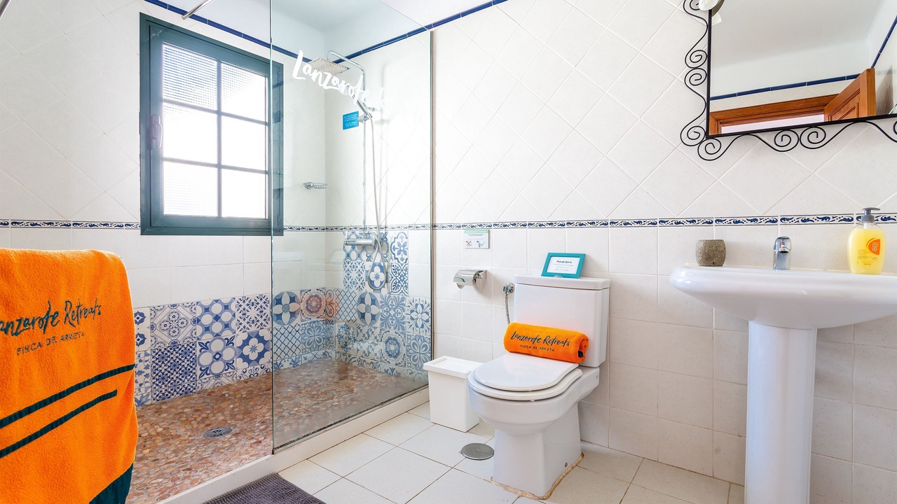 Photo of Bathroom in Haria