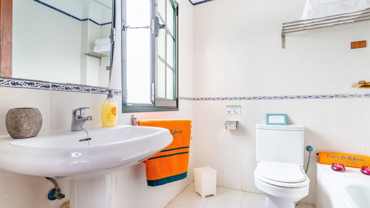 Photo of Bathroom in Haria