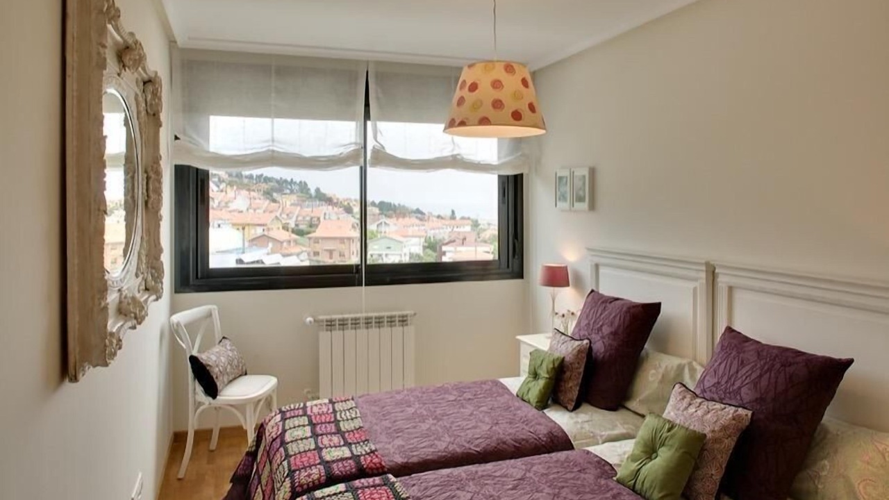 Photo of Bedroom in Luanco