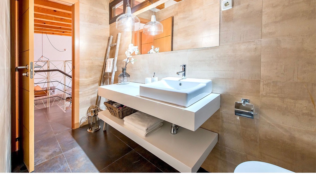 Photo of Bathroom in Toledo City Center