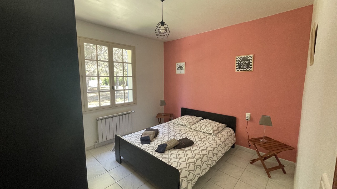 Photo of Bedroom in Eyragues