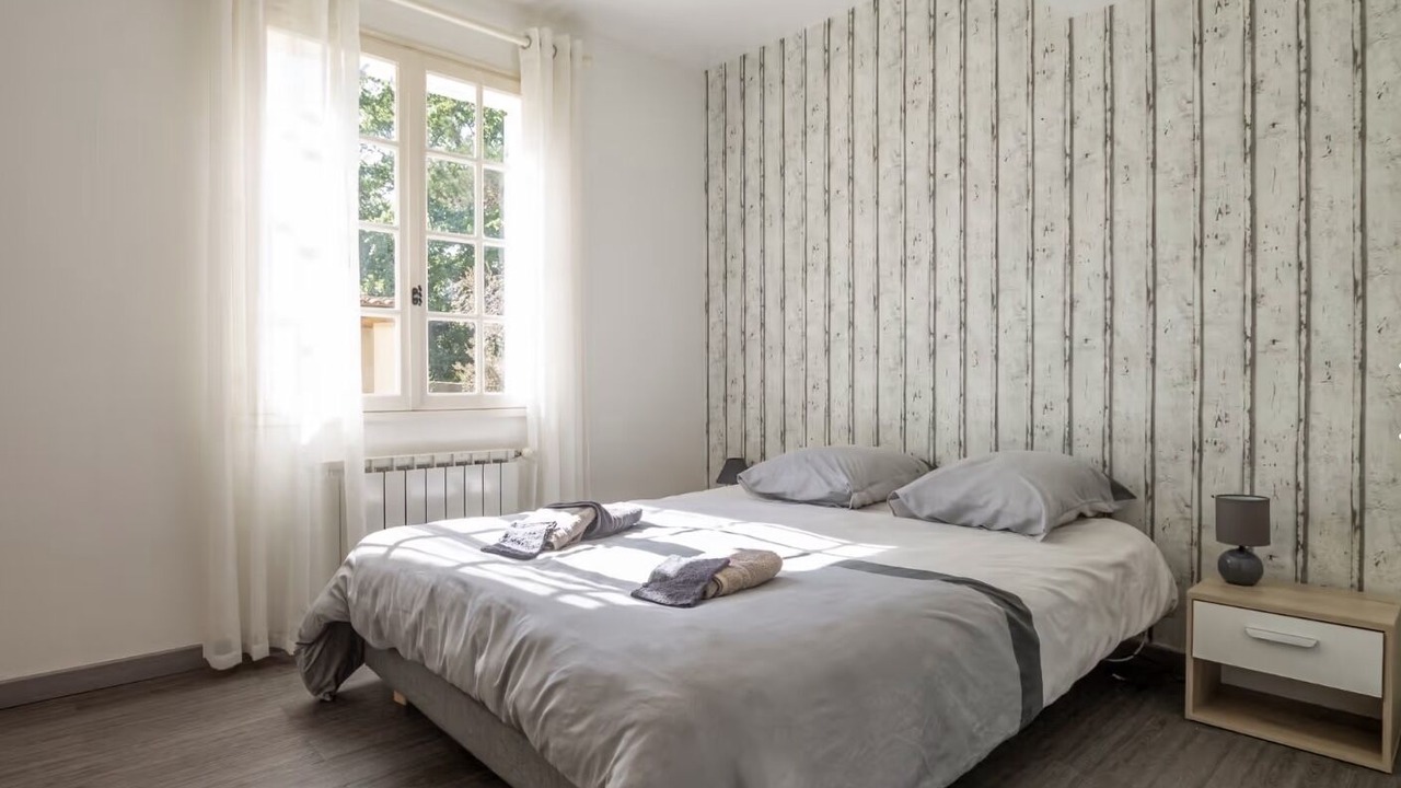 Photo of Bedroom in Eyragues