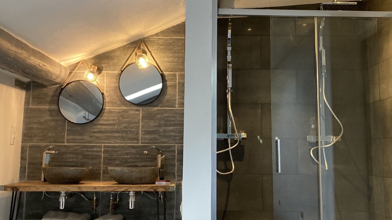 Photo of Bathroom in Entraigues-sur-la-Sorgue