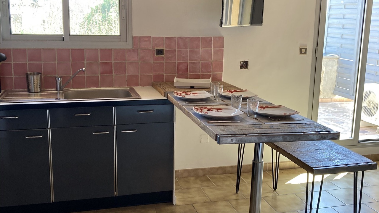 Photo of Kitchen in Entraigues-sur-la-Sorgue