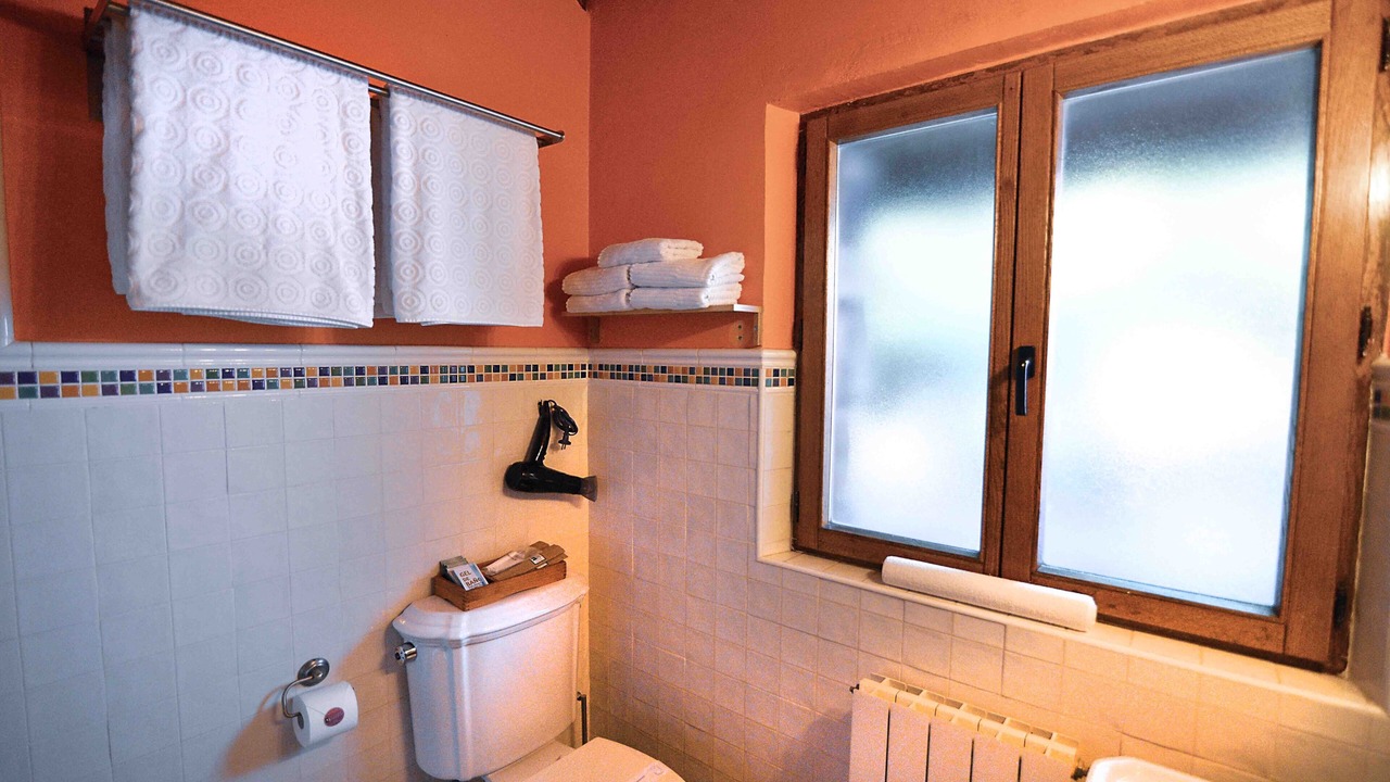 Photo of Bathroom in Tudes