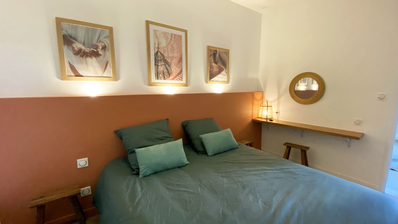 Photo of Bedroom in Cote Ouest Ormeaux