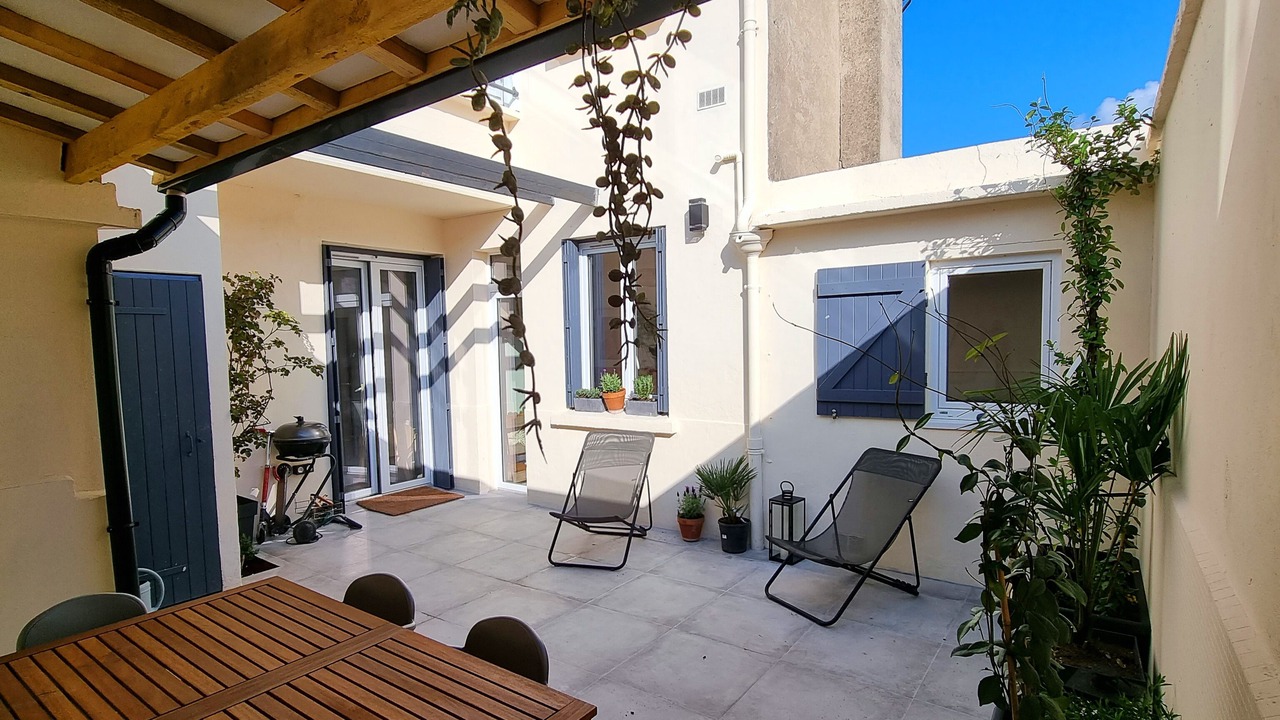 Photo of Outdoor in Cote Ouest Ormeaux