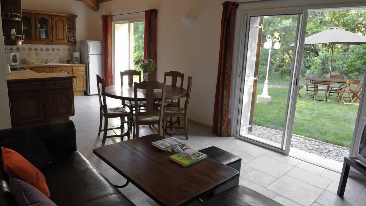 Photo of Livingroom in Saint-Marcel-de-Careiret
