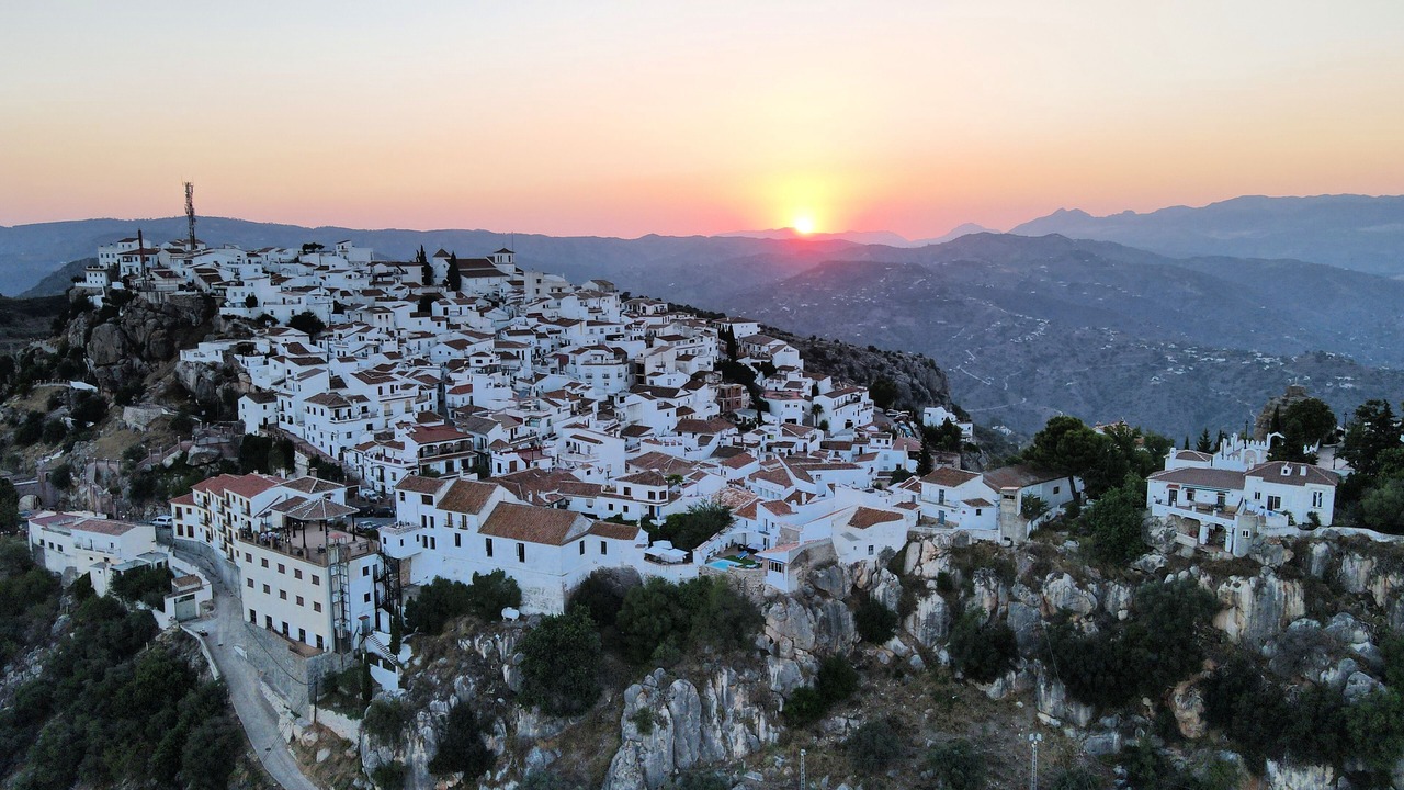 Photo of Others in Comares