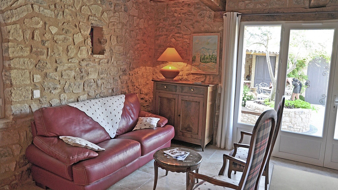Photo of Livingroom in Couteron