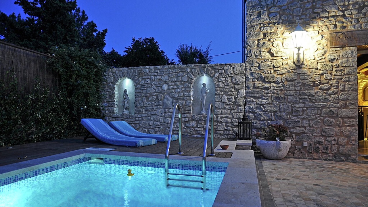 Photo of Outdoor in Couteron