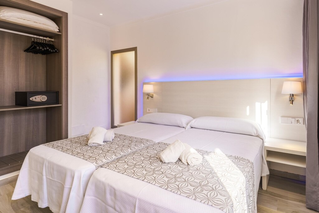 Photo of Bedroom in Cala Ferrera