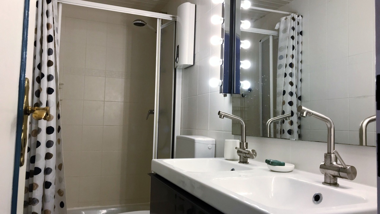 Photo of Bathroom in Midlum