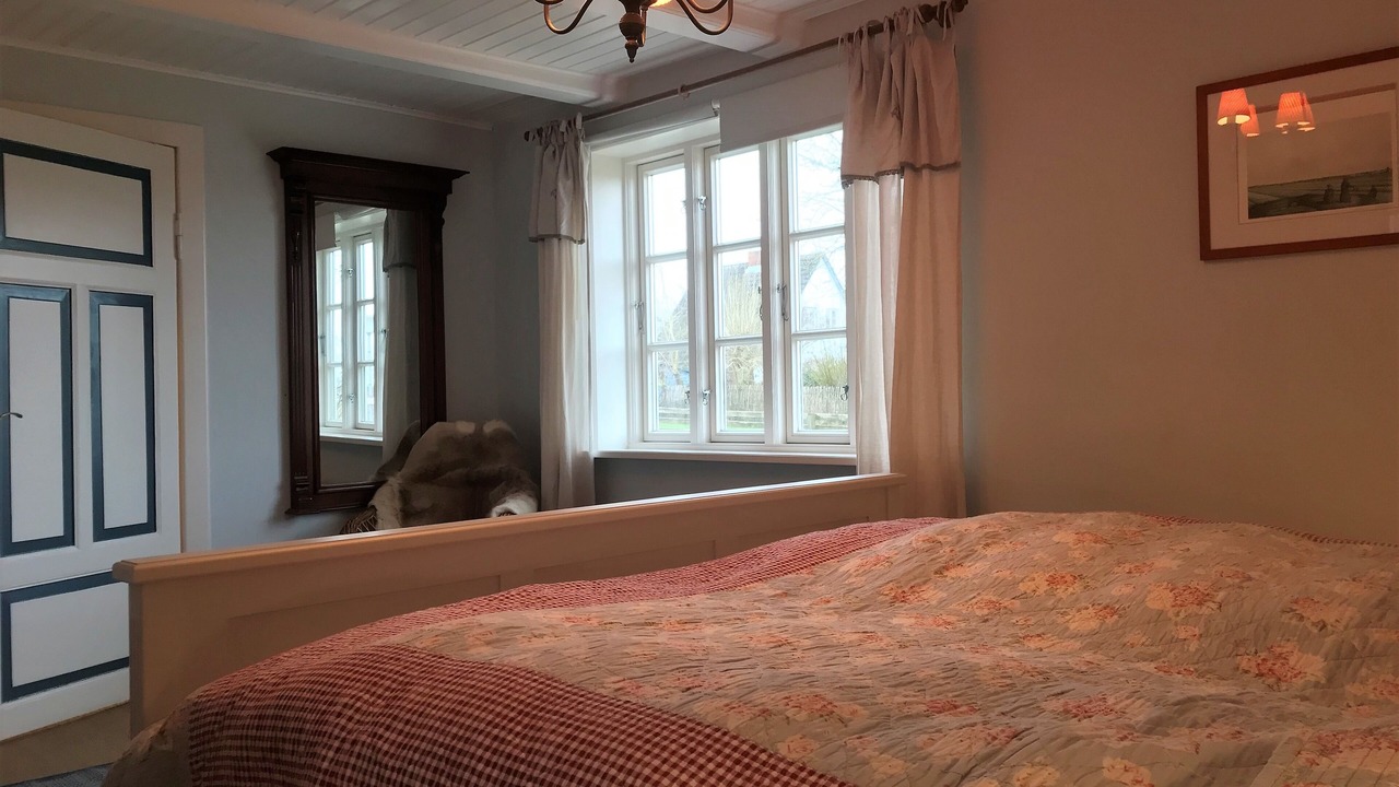 Photo of Bedroom in Midlum