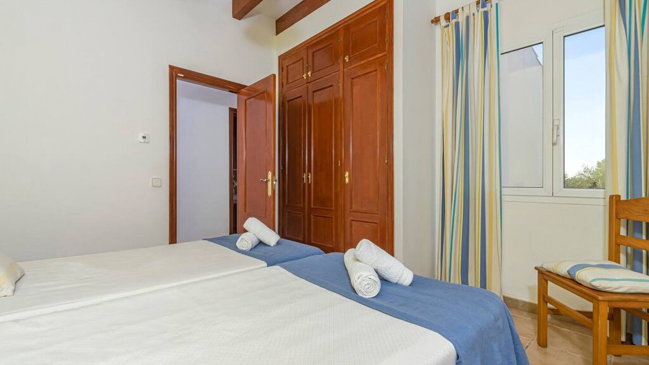 Photo of Bedroom in Binibequer Vell