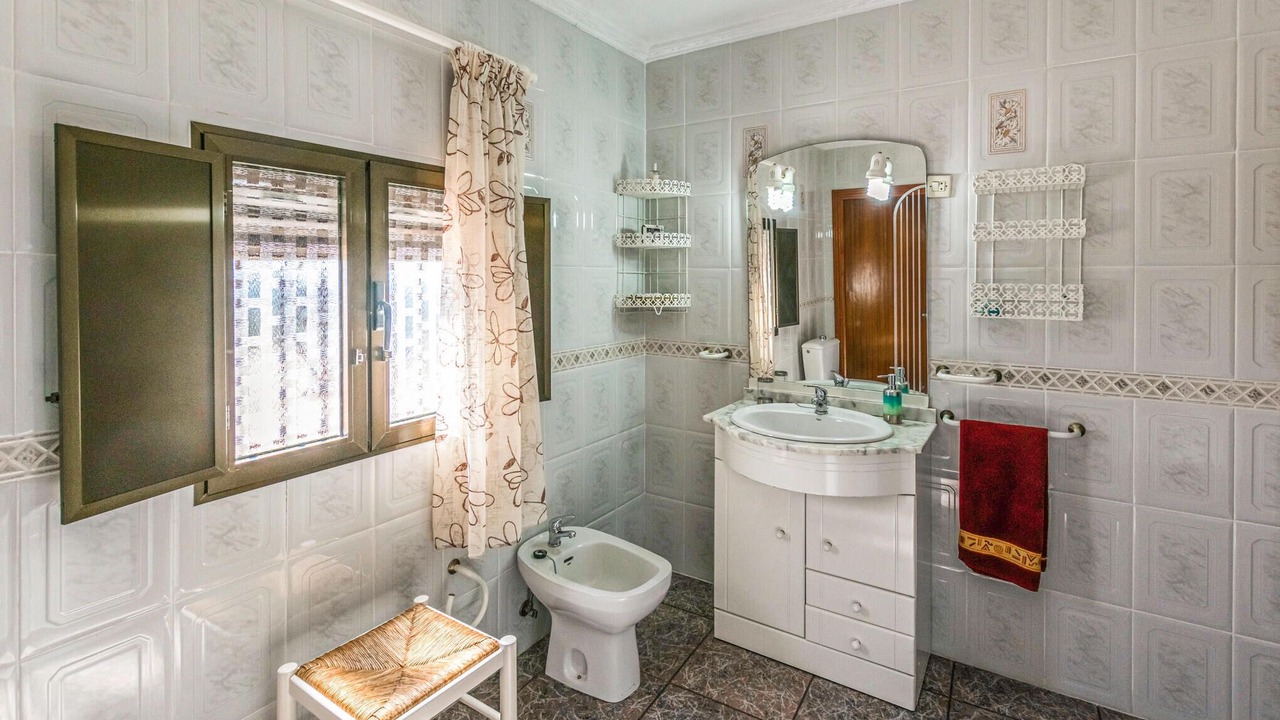 Photo of Bathroom in Montoro