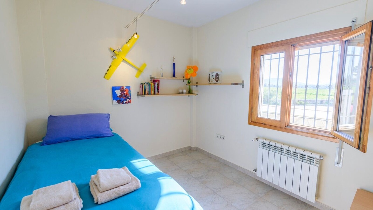 Photo of Bedroom in Salinas