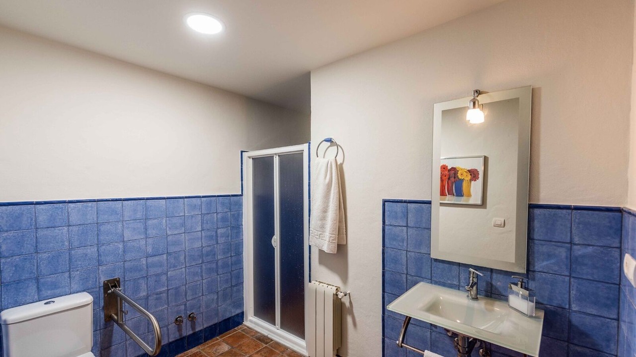 Photo of Bathroom in Arroyomolinos de Leon
