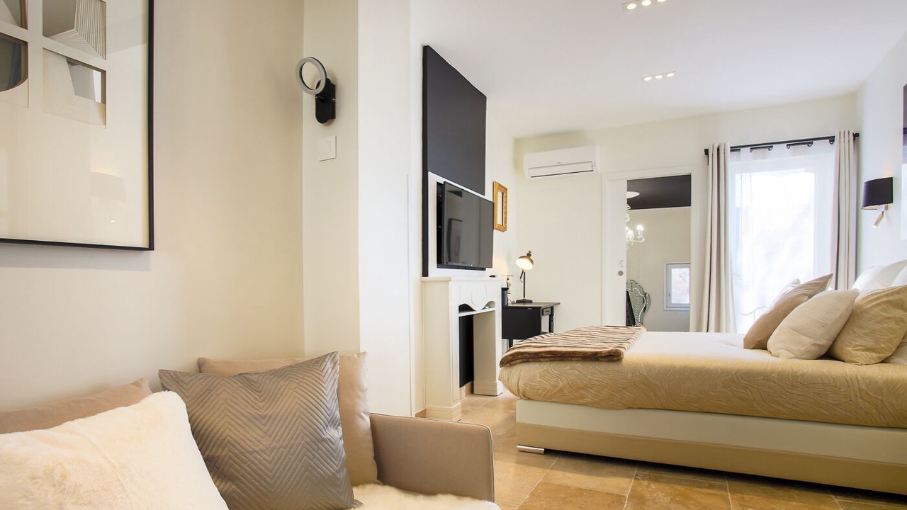 Photo of Bedroom in Avignon City Centre
