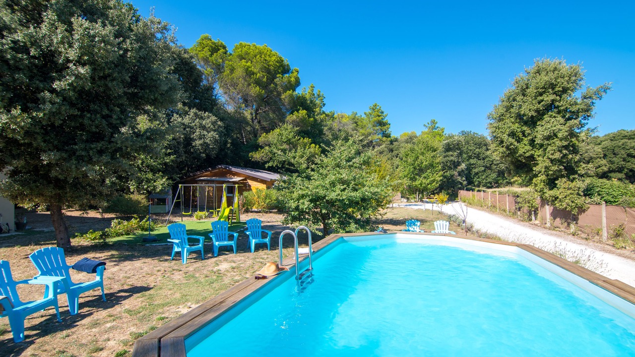 Photo of Outdoor in Suze-la-Rousse