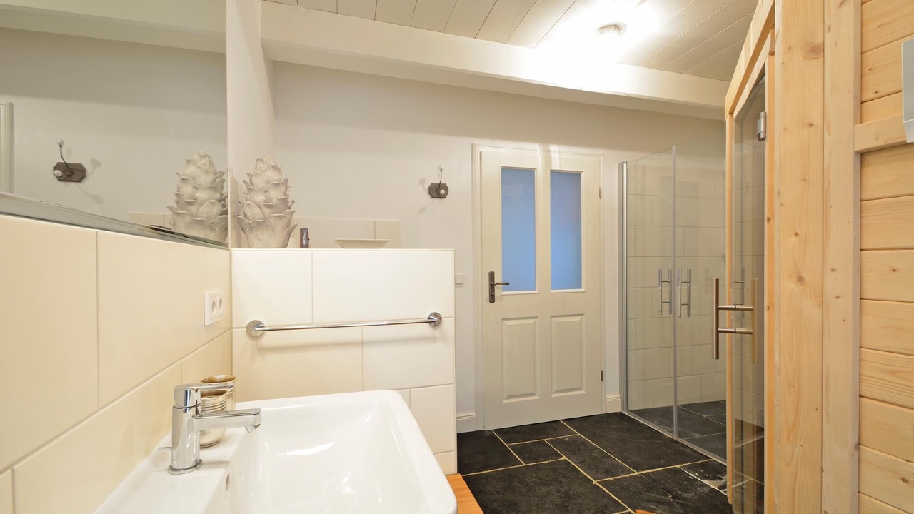 Photo of Bathroom in Midlum
