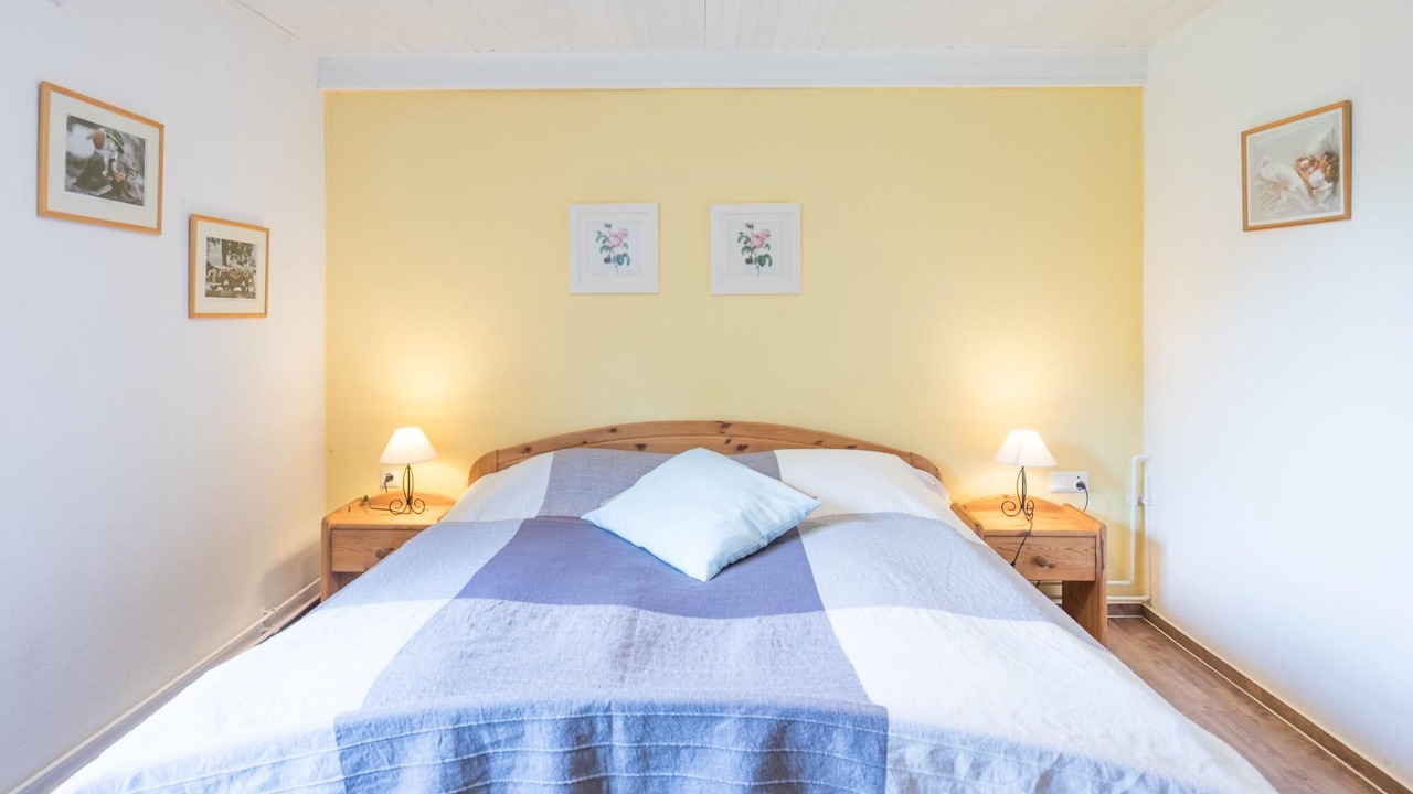 Photo of Bedroom in Emmelsbuell-Horsbuell