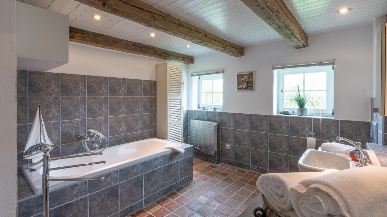 Photo of Bathroom in Emmelsbuell-Horsbuell