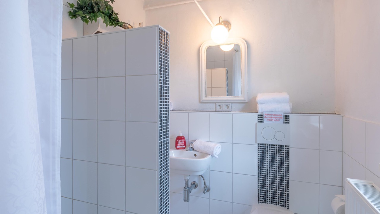 Photo of Bathroom in Emmelsbuell-Horsbuell