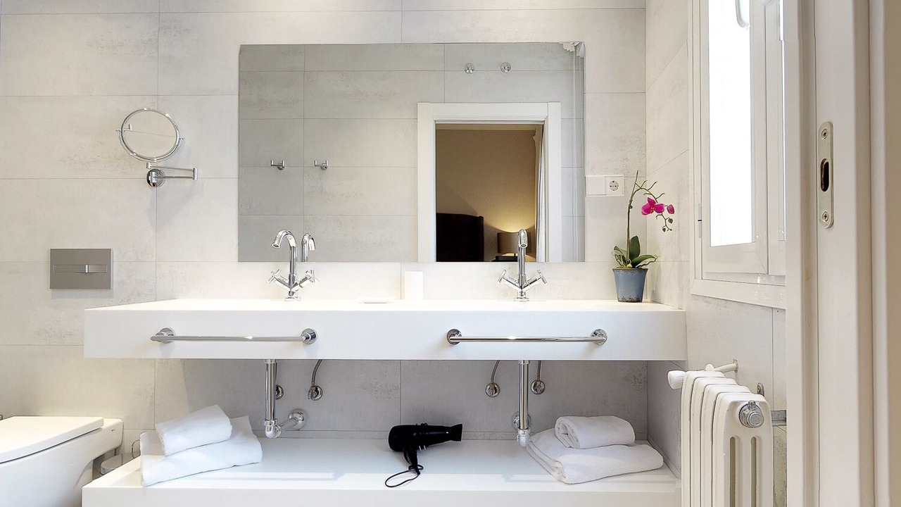 Photo of Bathroom in Malasana