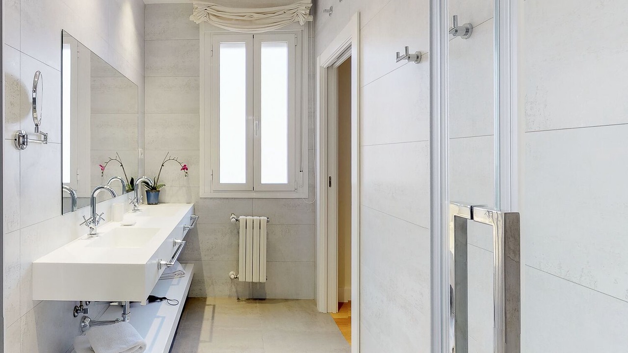 Photo of Bathroom in Malasana