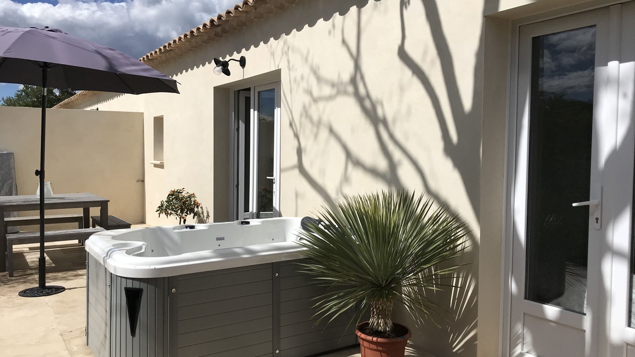 Photo of Patio Balcony in Arpaillargues-et-Aureillac