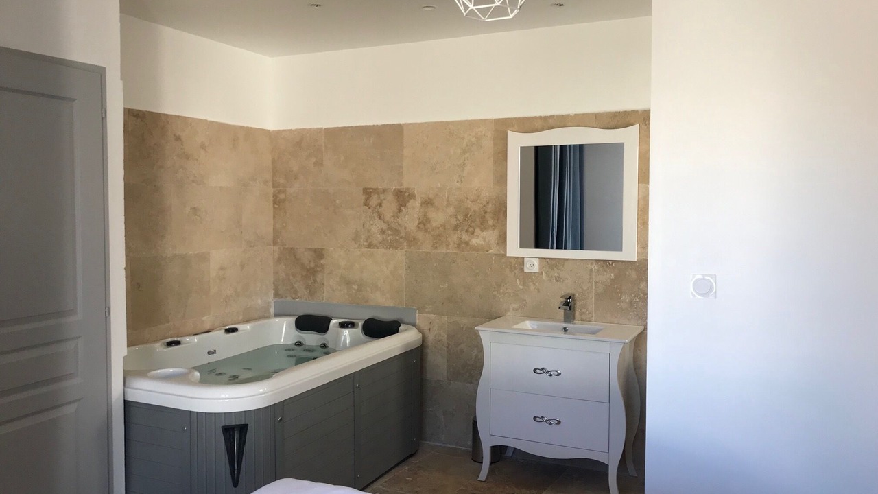 Photo of Bedroom in Arpaillargues-et-Aureillac