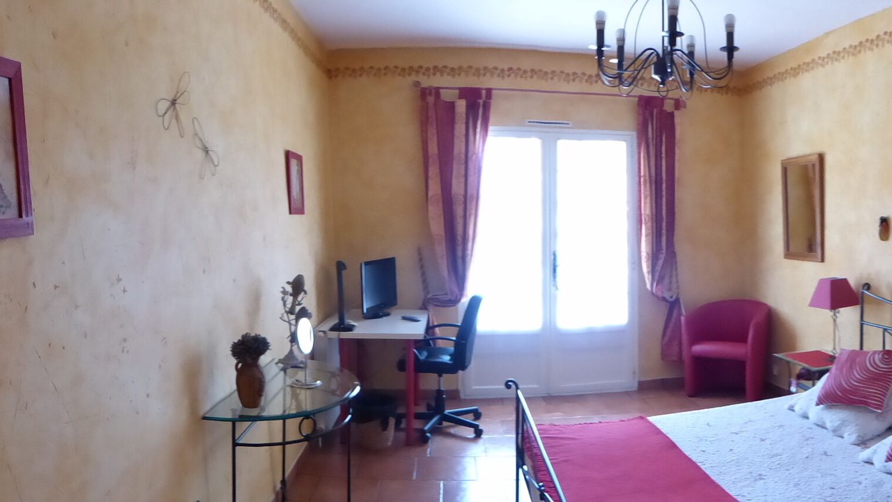 Photo of Bedroom in Roquevaire