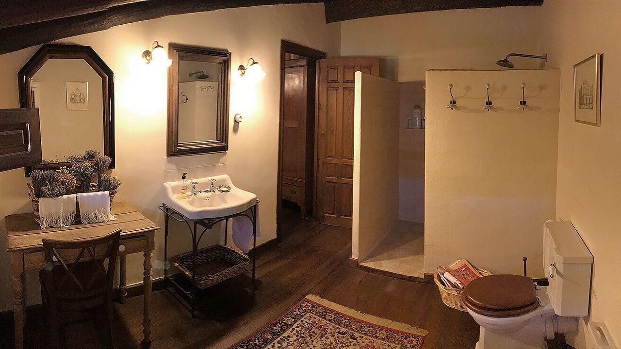Photo of Bathroom in Mesones