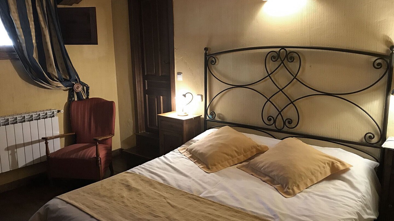 Photo of Bedroom in Mesones