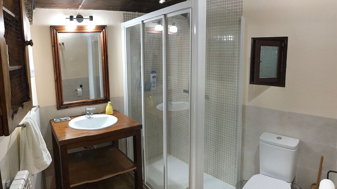 Photo of Bathroom in Mesones