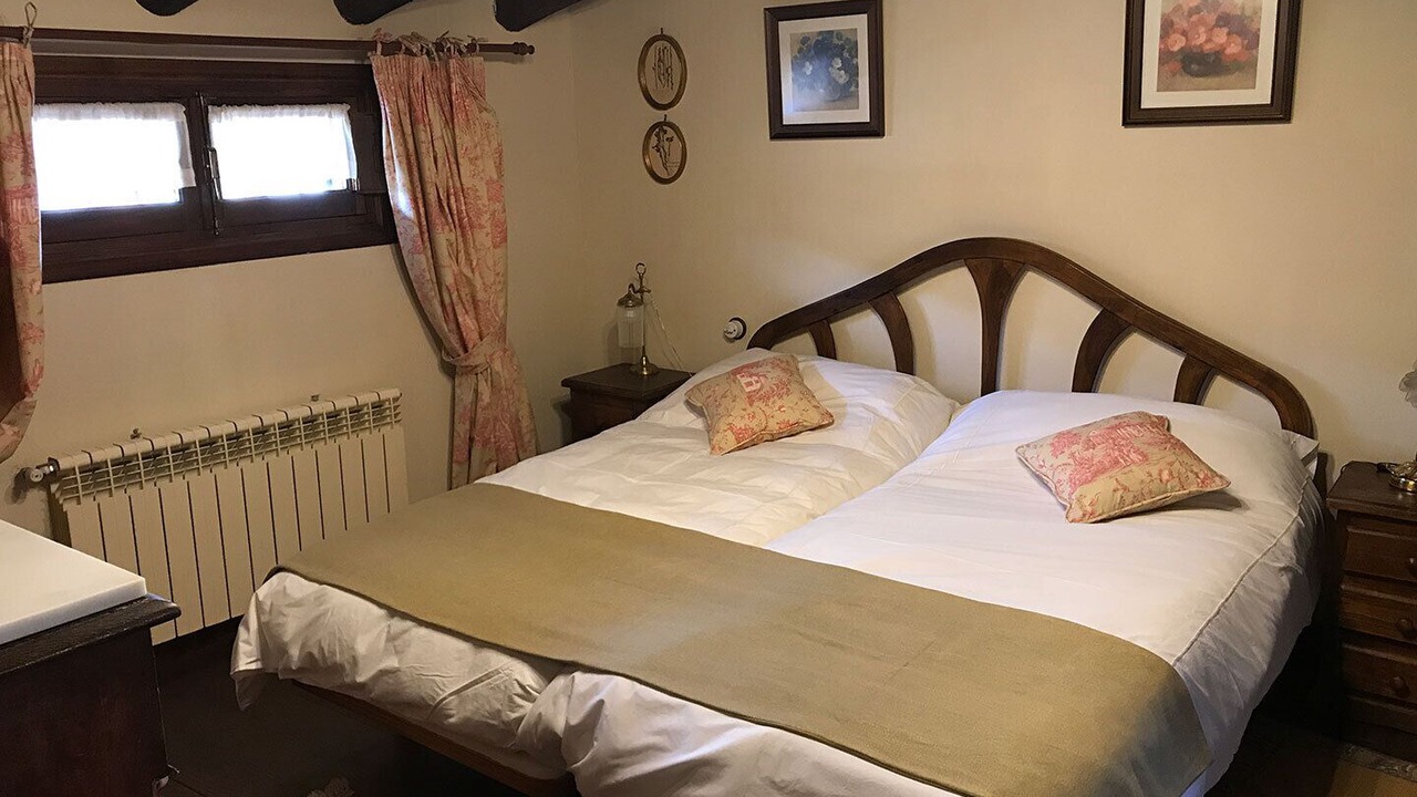 Photo of Bedroom in Mesones