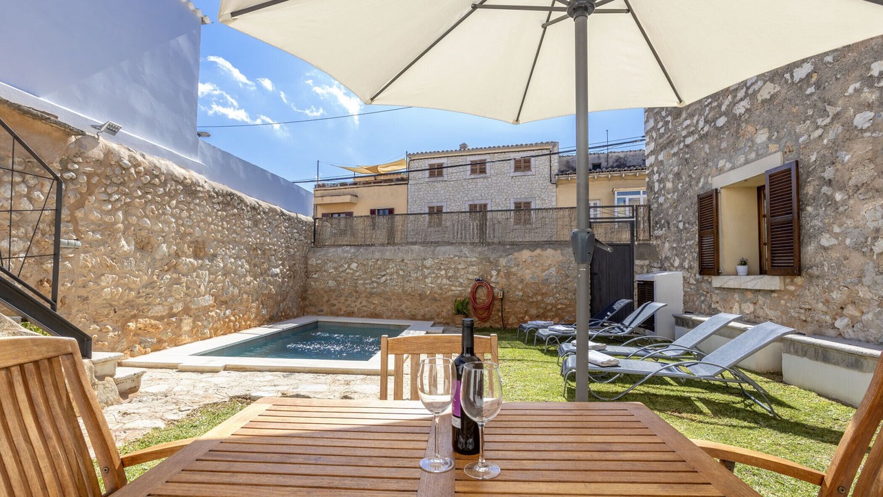 Photo of Outdoor in Consell