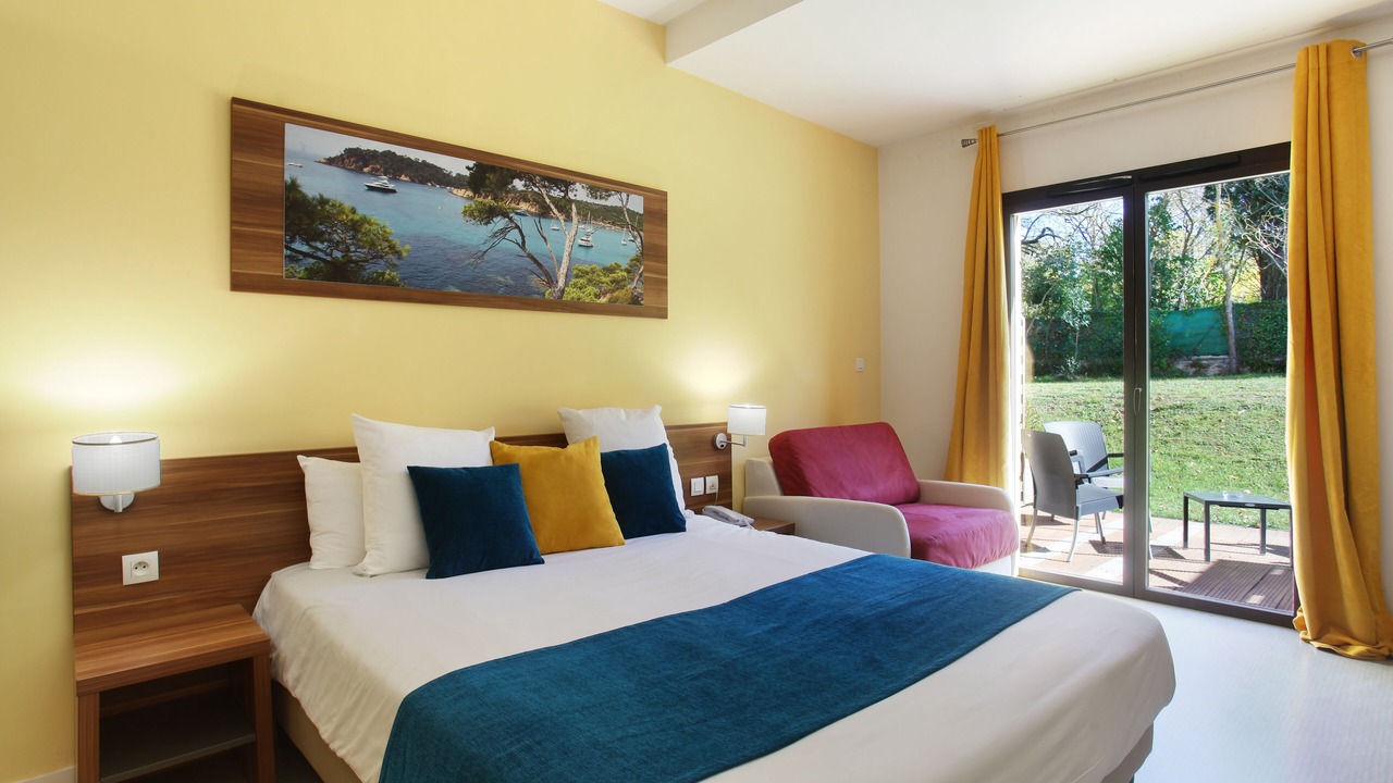 Photo of Bedroom in Bouc-Bel-Air
