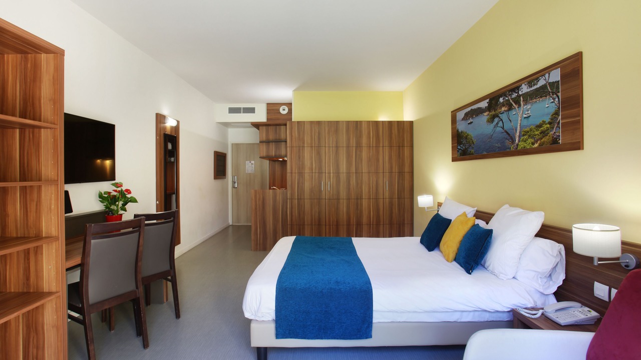 Photo of Bedroom in Bouc-Bel-Air