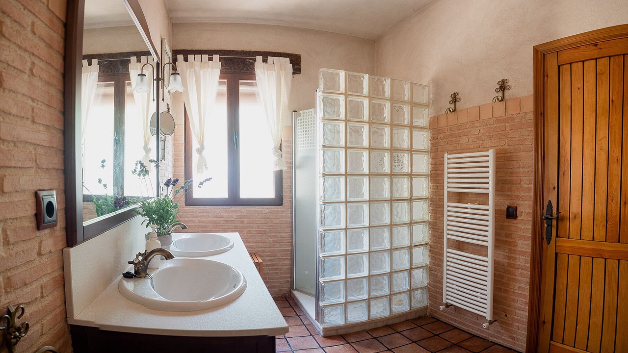 Photo of Bathroom in Mota del Cuervo