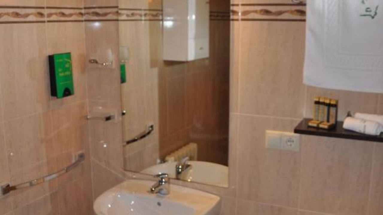 Photo of Bathroom in Poio