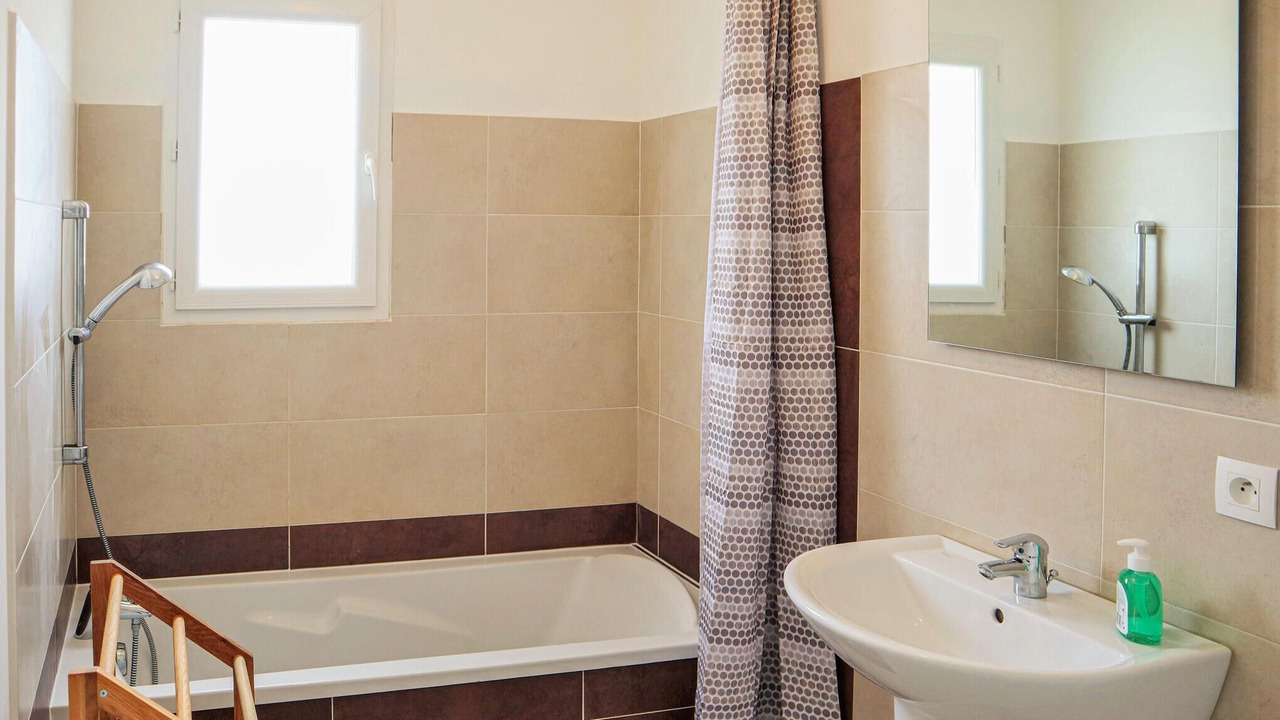 Photo of Bathroom in Costieres